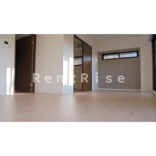 シャイニングシティー木曽川の駐車場