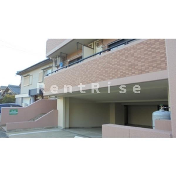 シャイニングシティー木曽川のエントランス