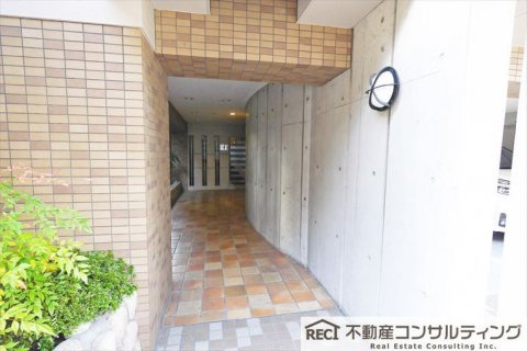 ワコーレルナ魚崎北町のエントランス