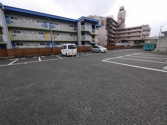 SUZURAN DANCHI Ⅰの駐車場