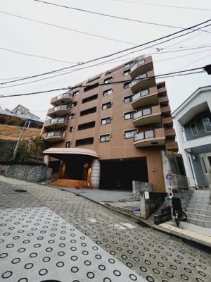 【外観】 | グランシティ横浜保土ヶ谷 | 総戸数８７戸、１９９８年１２月築、管理人は日勤勤務につき管理体制良好です♪