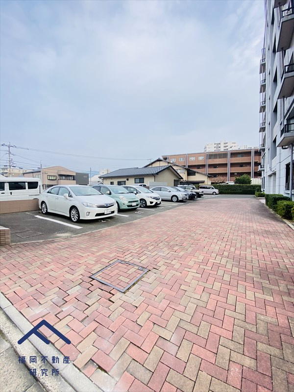 アーバンパレスアルカディア春日原の駐車場