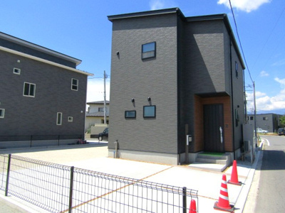 【駐車場】 | エンゼルハウス甲斐市篠原② | 駐車スペースもあります