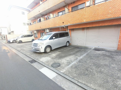 【駐車場】 | ライオンズマンション大前西横浜 | 平置き駐車場です。