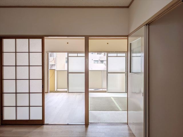 【内装】 | 明るい室内です