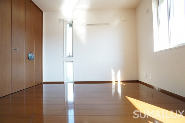 熊本市西区島崎５丁目のアパートの洋室