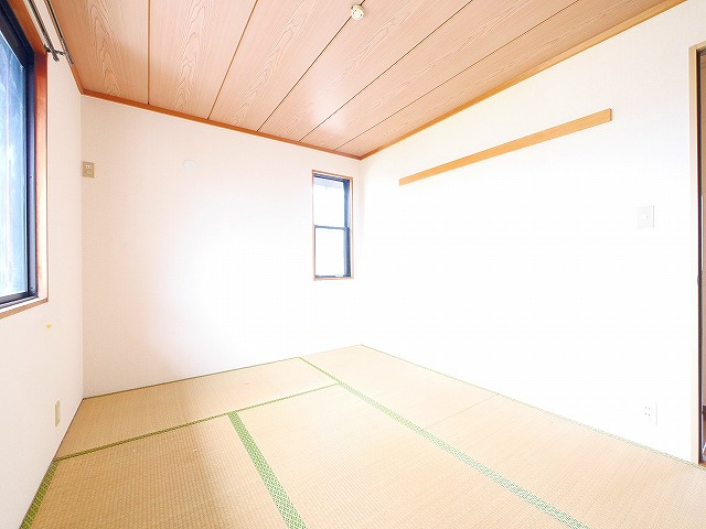 ガーデンヒルズ高の原　12棟の和室|趣のある和室です