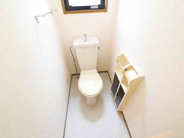 ガーデンヒルズ高の原　12棟のトイレ|シンプルで使いやすいトイレです
