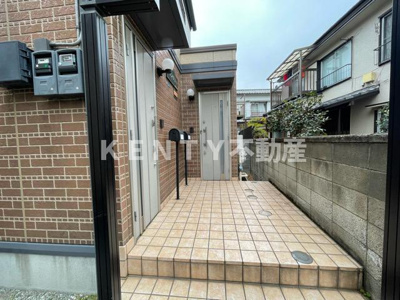 【エントランス】 | ウイングコート | 建物の内部です
