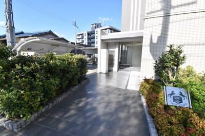 【エントランス】 | レジデンスミワ