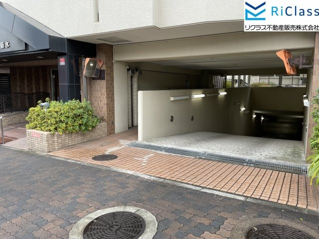 グランドプラザ菊水の駐車場