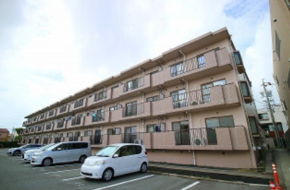 平和ハイツGの外観