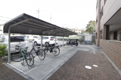 【その他共用部分】 | ラ・ポーラ滝川Ⅱ番館 | 駐輪場です