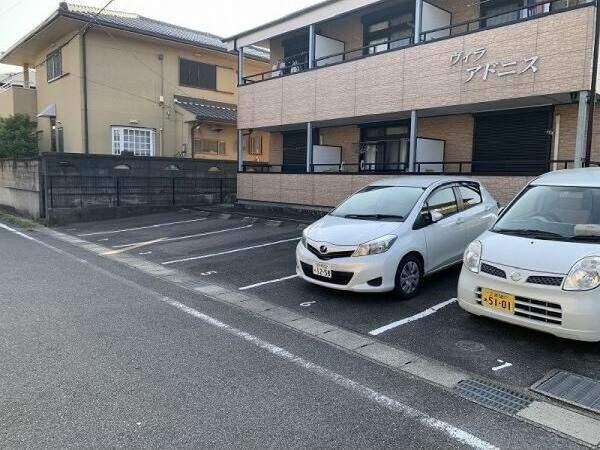 ヴィラ　アドニス　　刈谷市近郊の賃貸はクラスホーム刈谷店の駐車場