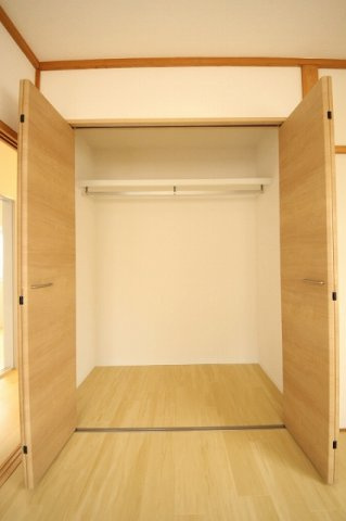 レジデンス大森　C棟の収納|小物を収納するのに便利です/同型タイプの別のお部屋のお写真です