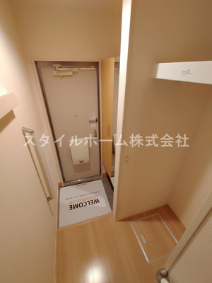 【玄関】 | ＲＥＶＥ　Ｂ