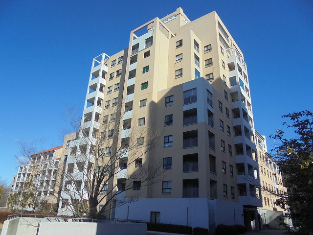 三田カルチャータウン・リフォレＨ棟の外観