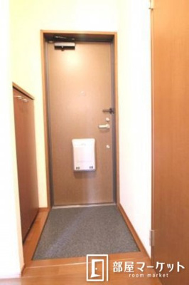 【玄関】 | マジェスティーＢ棟 | 同型タイプ