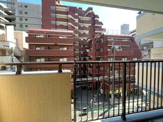 【バルコニー】 | 陽当たり良好なバルコニーです