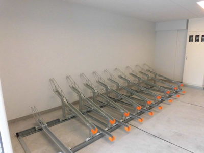 【その他共用部分】 | ファーストフィオーレ新大阪グランデ | 駐輪場は屋内にあります