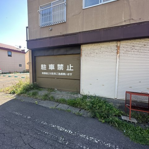 母恋北町アパートの駐車場