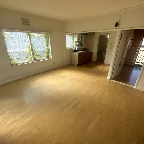 母恋北町アパートの居間・リビング