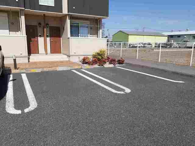 グランヒルⅡの駐車場