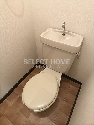 【トイレ】 | コーポ西浦Ⅰ | 清潔感のあるトイレです
同型タイプです