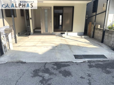【駐車場】 | 明石市鳥羽　中古戸建 | 駐車スペース2台分♪
