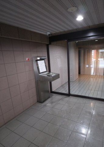 メゾンドペガサス東広島のエントランス|オートロック