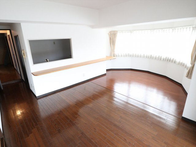 メゾンドペガサス東広島の居間・リビング