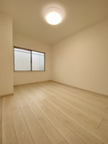 マンション戎塚の洋室