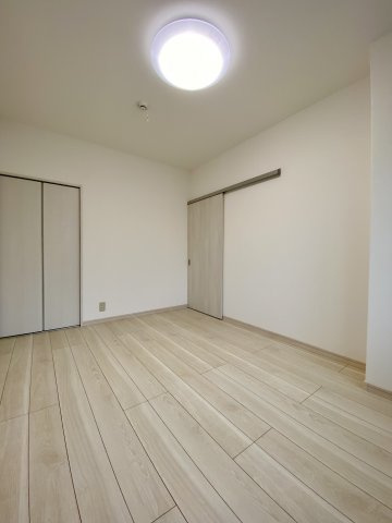 マンション戎塚の洋室