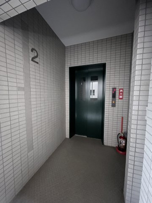 【その他共用部分】 | エクセルシオール荻窪 | 2階のエレベーター乗降口です♪