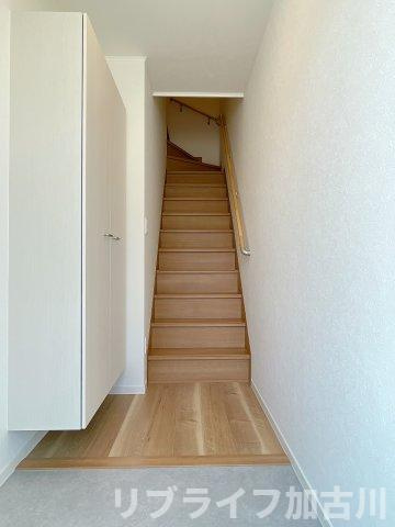 CASA dearの玄関|同物件201号室参照