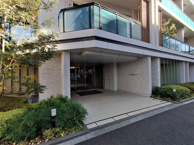 シティハウス文京茗荷谷レジデンスのエントランス|メインエントランス前