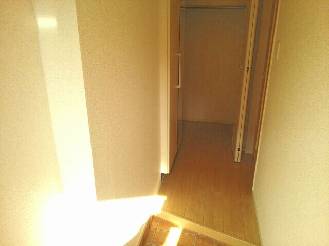 エレガント茱萸木の玄関