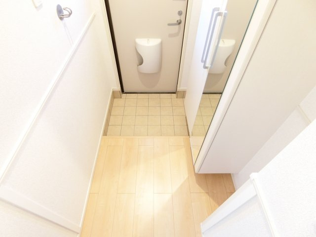 グランソレイユの玄関