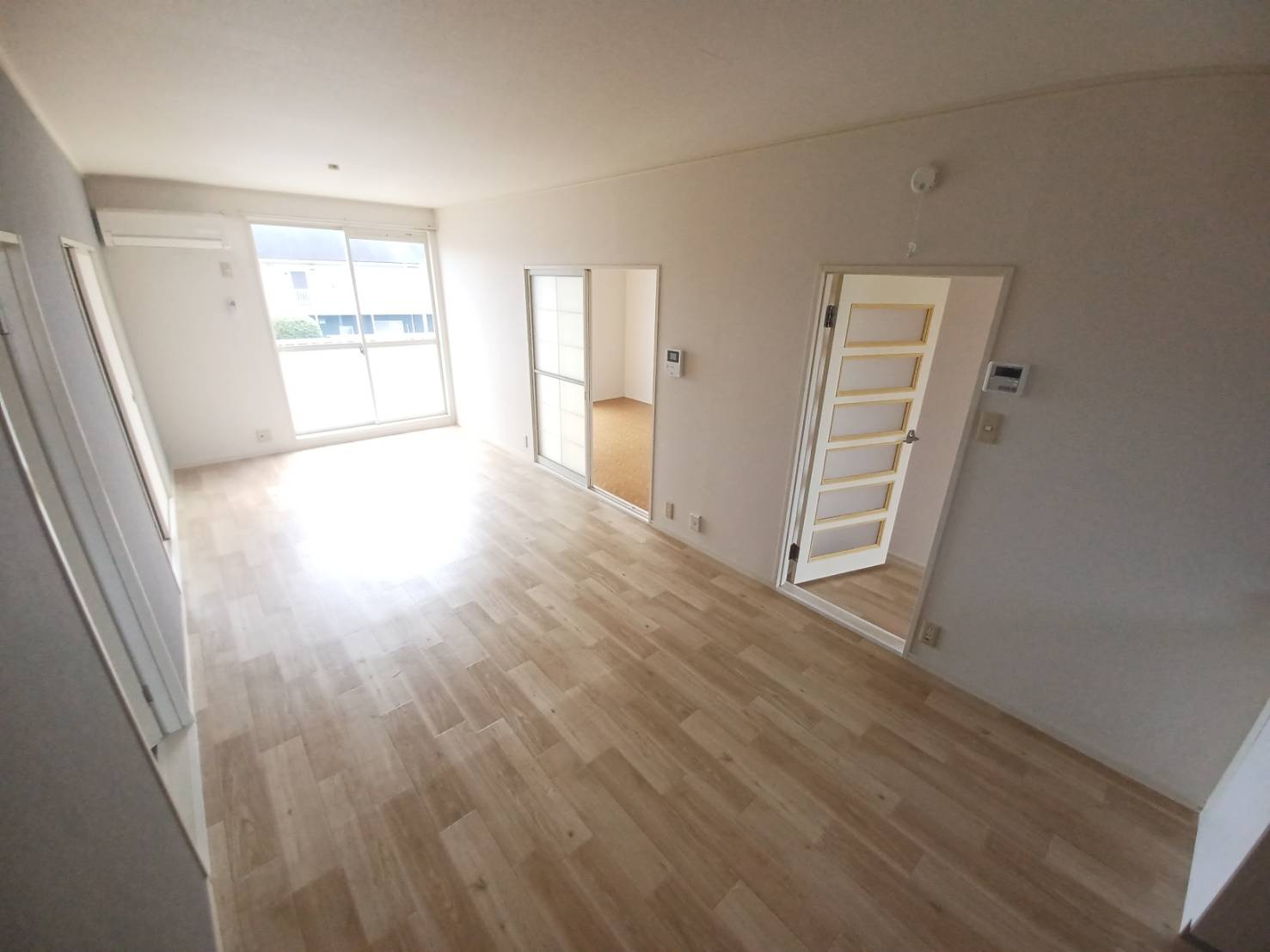 鷺内シーサイドタウンE棟の居間・リビング