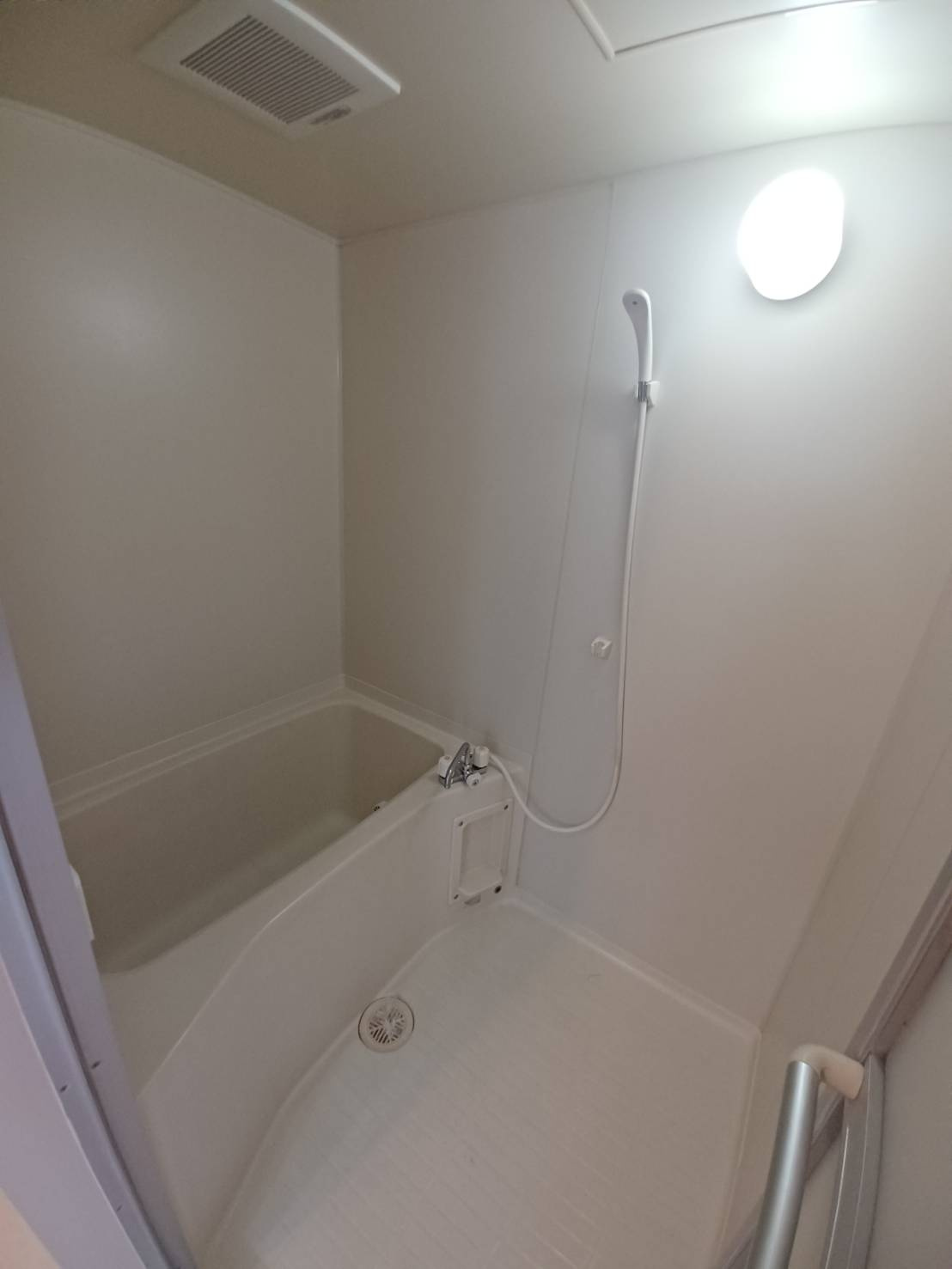 鷺内シーサイドタウンE棟の浴室