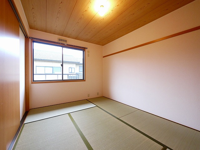 サンクコール朝和　B棟の和室|和室がひろがる居住スペース