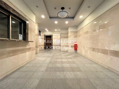 【ロビー】 | シャルマンフジ阿波座イースト | 広々とした空間が魅力のロビーです♪