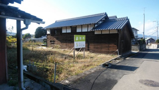 西条市氷見丙土地ABの外観