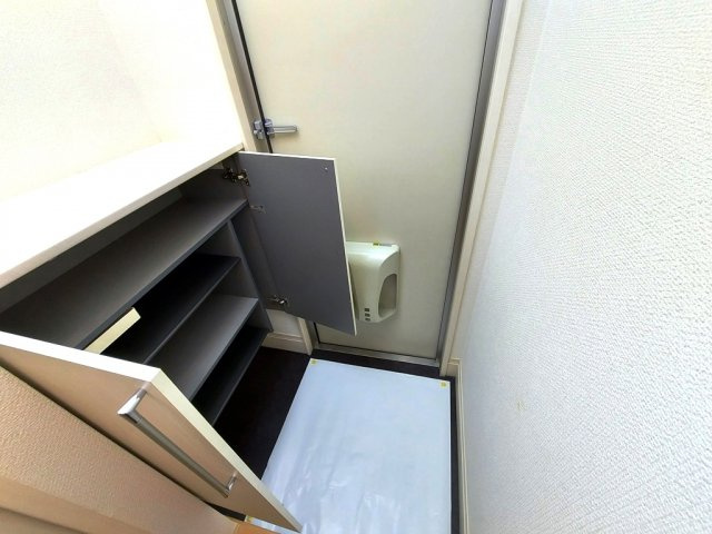 ロイヤルメゾン忠興の玄関