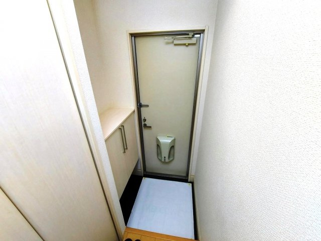 ロイヤルメゾン忠興の玄関