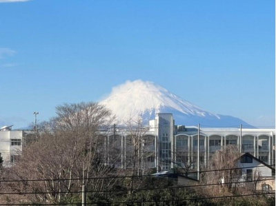 【展望】 | ◆駅徒歩１分！最高の利便性が手に入る新築！◆藤沢市亀井野１丁目 | ユーティリティースペースと階段の小窓から富士山を望むことができます♪（写真はイメージ）