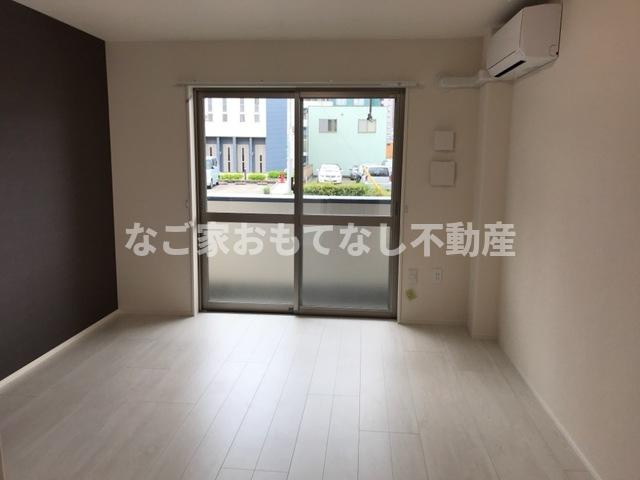 【居間・リビング】 | サンプレス八筋