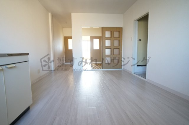 ライフイン宝塚Ⅱの居間・リビング