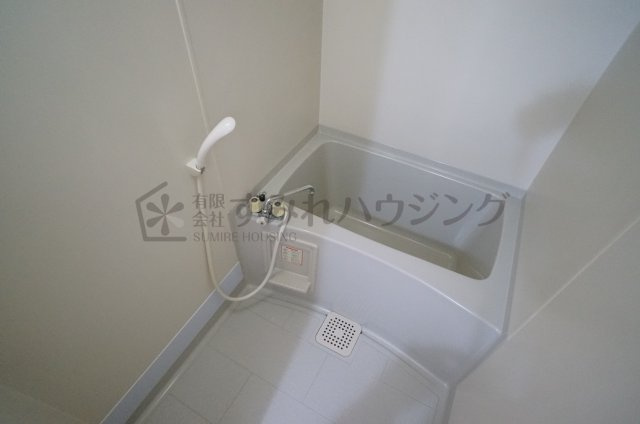 ライフイン宝塚Ⅱの浴室