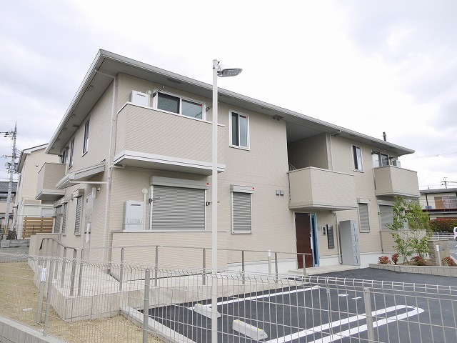 メゾンベア六条の外観